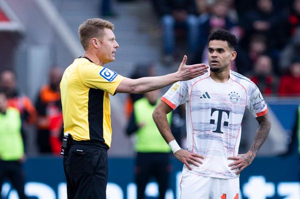 Der Videobeweis versagt – und Bayern zahlt den Preis für ein VAR-System mit Lücken