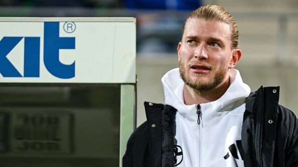 Schalke-Keeper Karius zurück im Mannschaftstraining