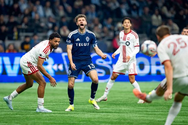 Thomas Müller erlebt in Vancouver, warum wir Deutschen stolz auf 50+1 sein dürfen