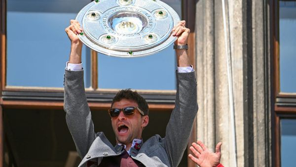 Für 30 Jahre vorgesorgt: Meisterschale mit neuem Ring