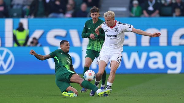Der Absturz droht: Wolfsburg unterliegt Frankfurt