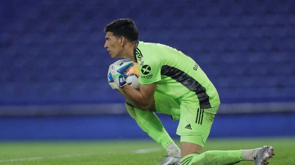 Schlag ins Gesicht: Saragossa-Keeper rastet aus