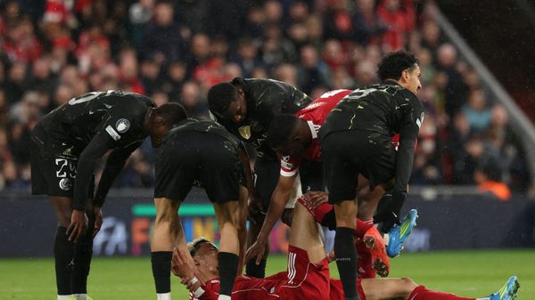 Sorgen um Ekitike: "Sieht wirklich schlimm aus"