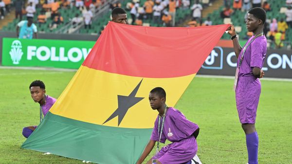 Ghanaischer Fußballer stirbt nach Überfall auf Teambus