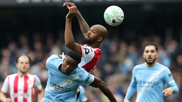 Haaland trifft per Hacke: City wahrt Titelchance