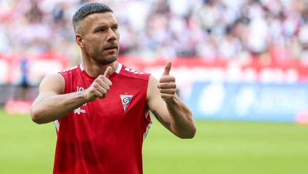 Pompöse Polen-Party: Podolski frenetisch verabschiedet
