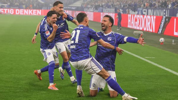 Königsblau im Rausch: Schalke zurück in der Bundesliga