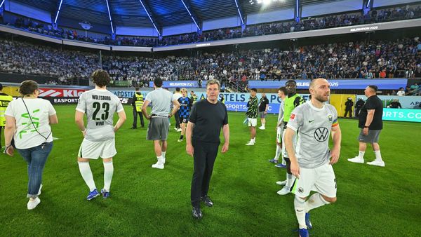 Medien: Hecking soll Sport-Boss in Wolfsburg werden