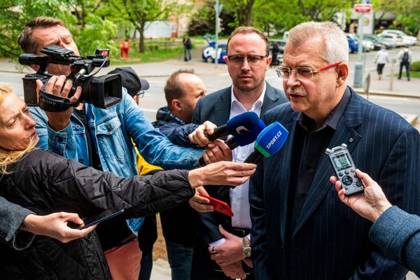 Der Pyro-Skandal von Slavia Prag: Wenn der Präsident das Urteil annimmt, bevor es fällt
