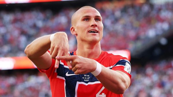WM geht vor: Östigaard verfolgt Geburt per Facetime