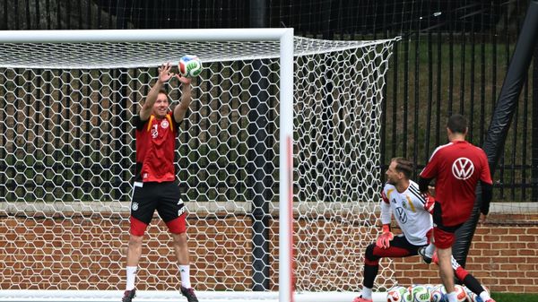 DFB-Training: Nagelsmann als Neuer-Ersatz