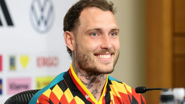 Tattoo mit Nagelsmann: Raum hält gerne Händchen