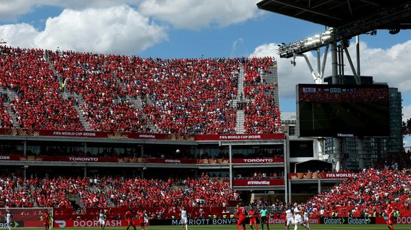 Das kleinste Stadion der WM: Toronto und seine zwei Stahlriesen