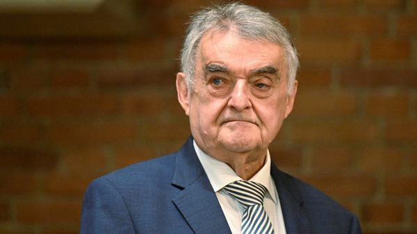 Reul zu Stadionsicherheit: "Vereine müssen jetzt liefern"