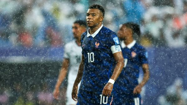 Jubilar Mbappé brilliert beim "Wasserball" in Philadelphia