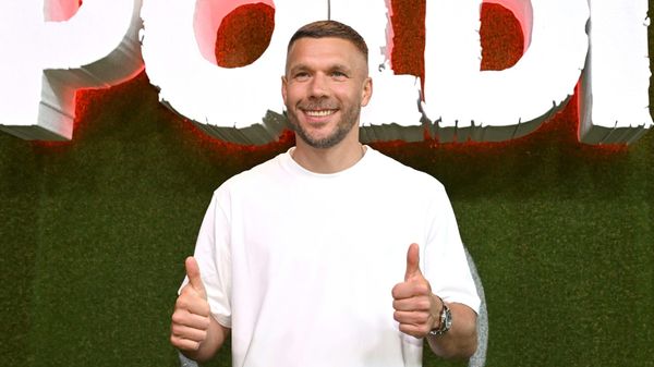 Podolski adelt Wirtz und Neuer