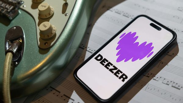 Nicht nur Shakira: Deezer mit KI-Songs zur WM überschwemmt
