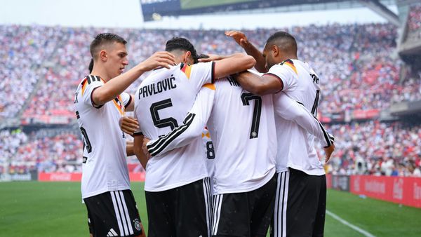 "Völlig losgelöst": DFB-Elf jubelt auch bei WM zu "Major Tom"
