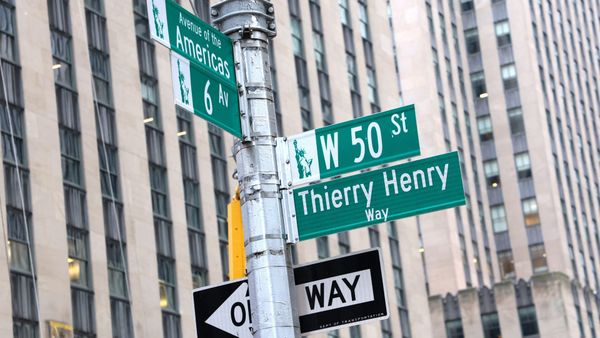 New York ehrt Henry und Pelé mit Straßennnamen