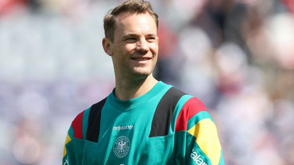 Neuer steigt ins Mannschaftstraining ein