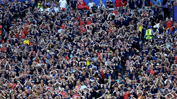 "Tartan Army" gedenkt verstorbenem Fan