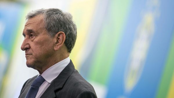 Brasiliens Weltmeistertrainer Parreira auf Intensivstation