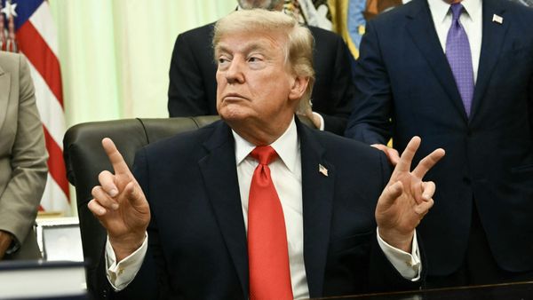 Vor Auftaktspiel: Trump meldet sich beim US-Team