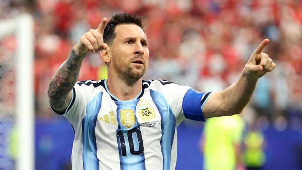 Nach verschossenem Elfmeter: Messi schreibt WM-Geschichte