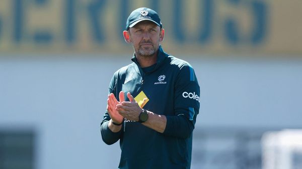 Kurz vor WM-Auftakt: Australien verlängert mit Trainer Popovic