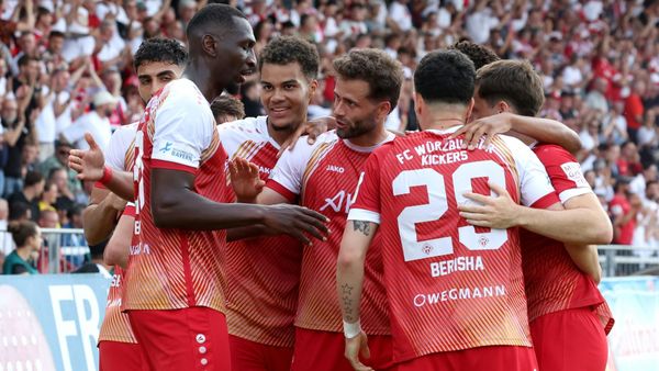 Würzburg steigt in die 3. Liga auf