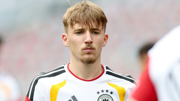 Karl fiebert mit dem DFB-Team