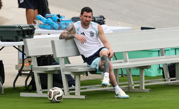 Messi vs. Harry England: Wer dieses Spiel verpasst, hat den Fußball nie geliebt