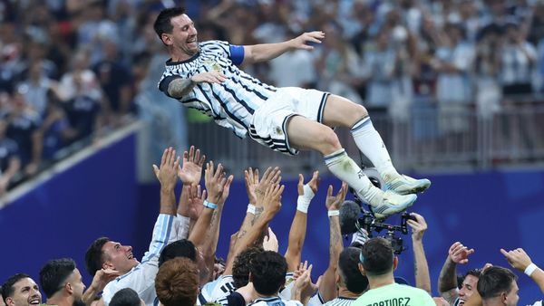 "Er ist eine Legende": Mitspieler huldigen Messi