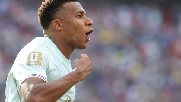 Traumtor nach Elfmeter-Patzer: Mbappé lässt Frankreich jubeln