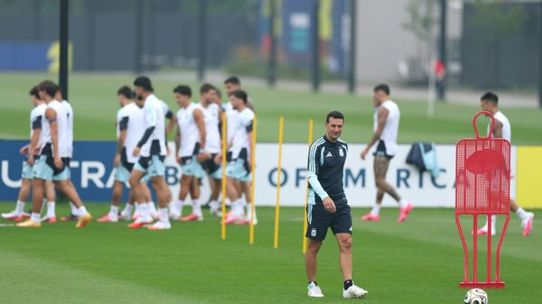 Spaniens Abschlusstraining gecancelt - Argentinier verspätet