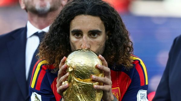 Cucurella: "Ist hier irgendwo ein Tätowierer?"