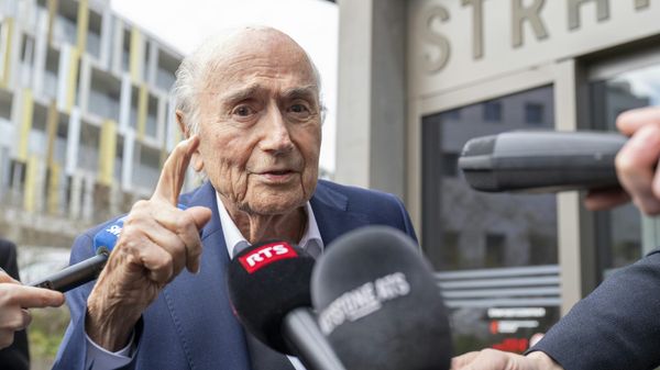 "Schadet dem Fußball": Weitere Kritik an WM-Plänen der FIFA
