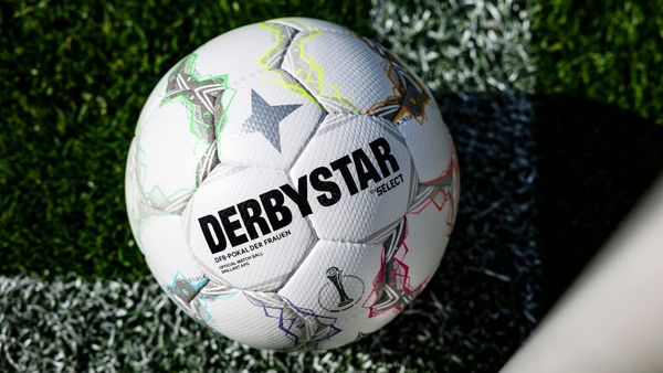Grau und mit Neon: Pokal-Spielball vorgestellt