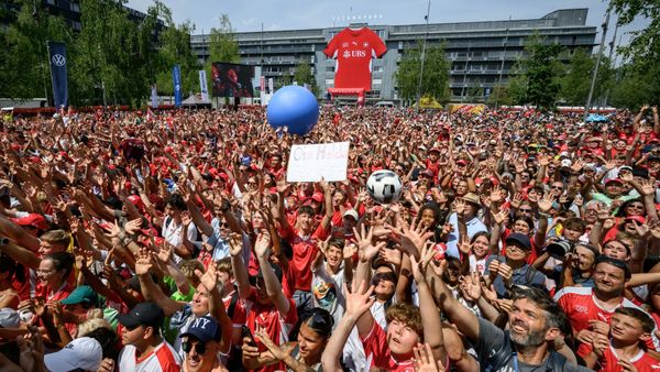 Schweizer WM-Helden in Zürich empfangen