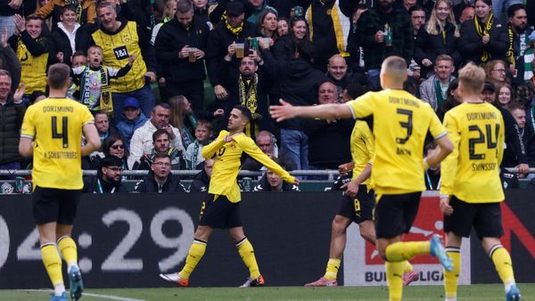 Yan Couto (M.) verlässt den BVB