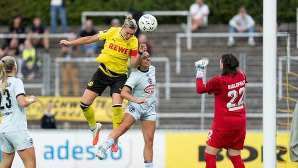Alexandra Popp trifft zum 1:0