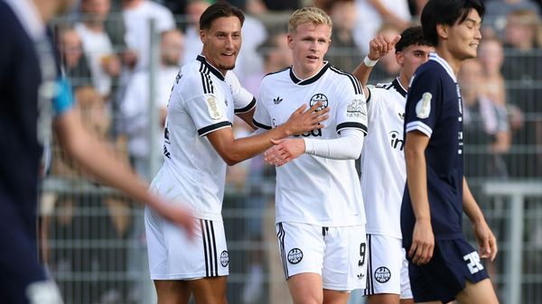 Jonathan Burkardt (2.v.l.) und Co. dominieren