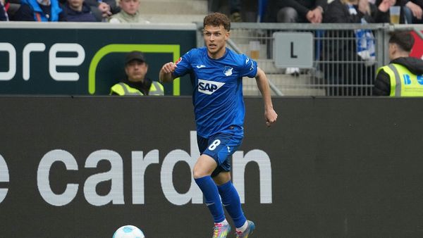Mittelfeldspieler Dennis Geiger