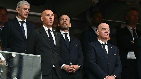 Arsène Wenger (l.) und Gianni Infantino (r.) bei der WM