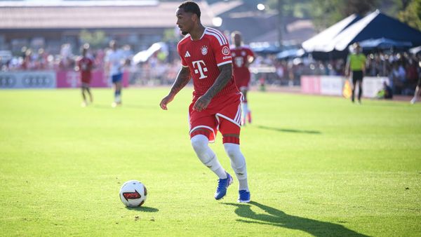 Sieb im Bayern-Trikot
