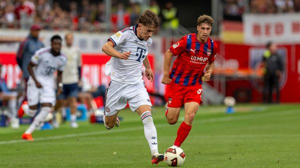 Tim Binder (l.) im Testspiel gegen Heidenheim