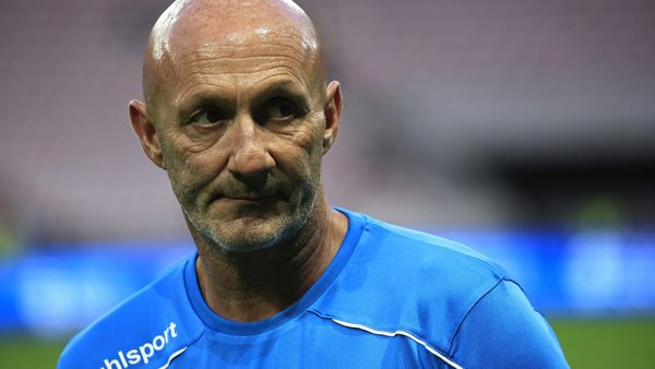 Fabien Barthez ergänzt Zidanes Team