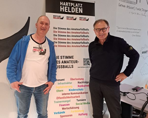 Profifußballer sollten mithelfen, die Amateurbasis zu stärken