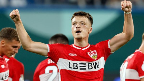 Pejcinovic schnürt bei Debüt Dreierpack