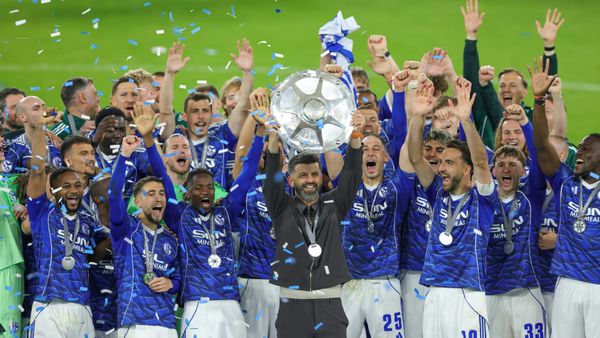 S04 kehrt als Zweitliga-Meister in die Bundesliga zurück